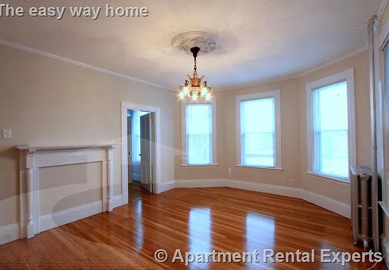 795 Cambridge St — Photo 2