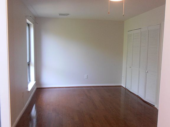 Master Bedroom View2