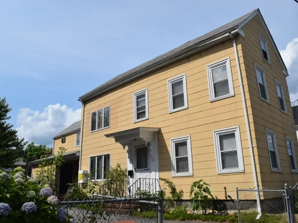 51 Holten St, Peabody, MA 01960