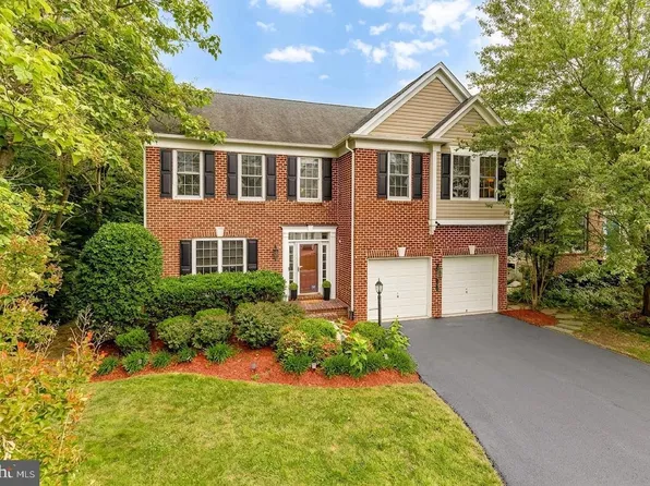 8155 Douglas Fir Dr, Lorton, VA 22079