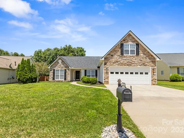 30 Morning Mist Rd, Fletcher, NC 28732