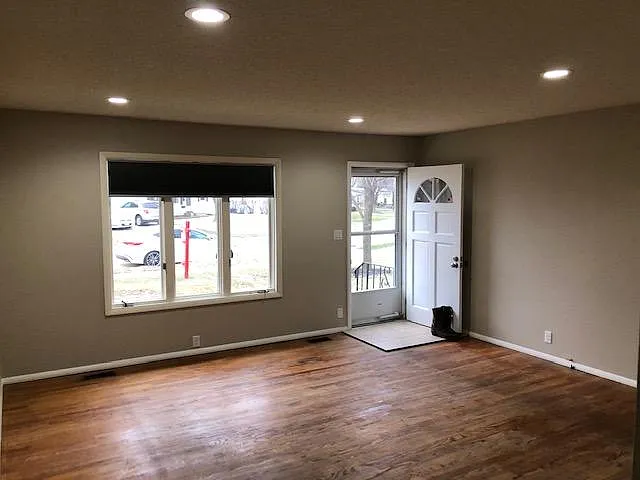 1234 Ozark St NE — Photo 3