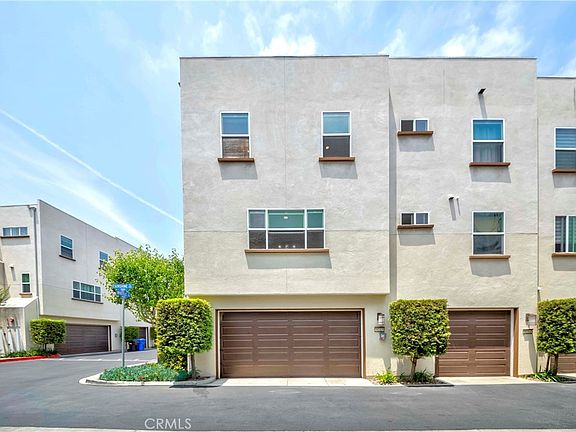 2nd image of 9213 Sunshine Pl