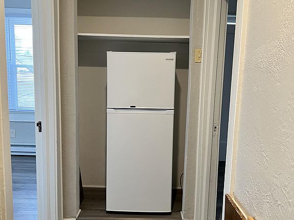 5th image of 3932 Central Ave #1/2