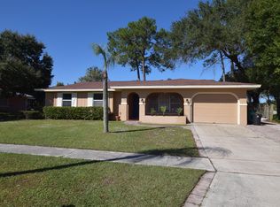 425 NE Electra Ave, Pt Saint Lucie, FL 34983
