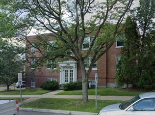 360 College St #108, Burlington, VT 05401
