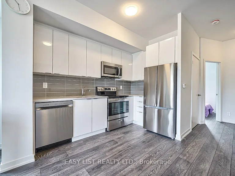 27 Spruce Pines Cres — Photo 6