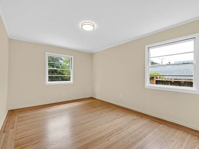 254 Los Altos Dr — Photo 15