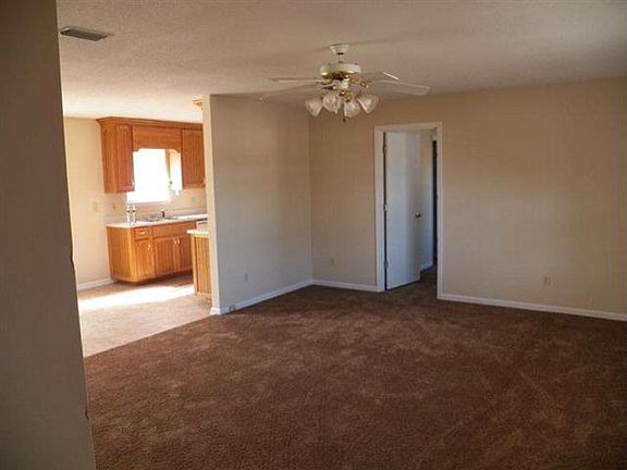 3rd image of 3660 Hillway Dr
