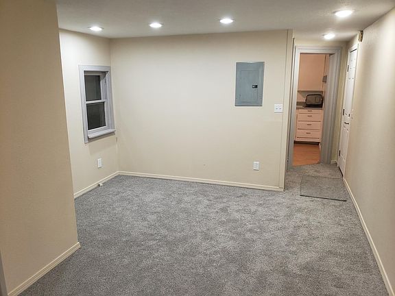 3rd image of 1630 W Pacific Ave APT 3