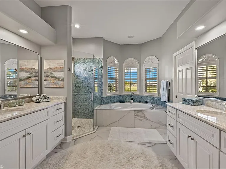 16322 Edgemont Dr — Photo 19