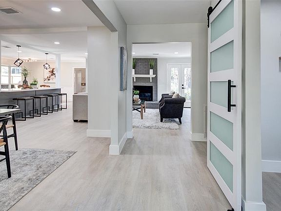 2nd image of 9603 Braewick Dr