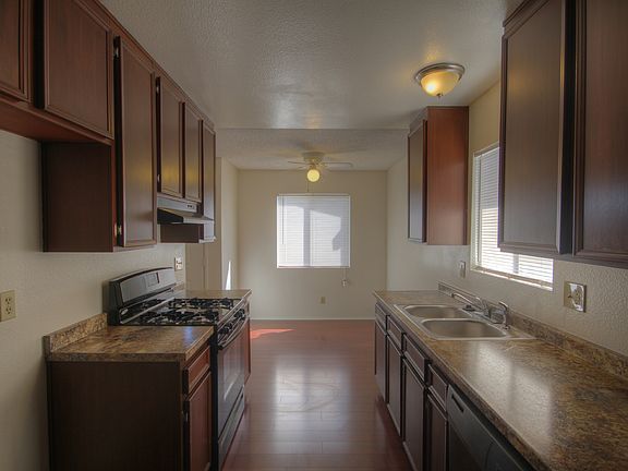 3rd image of 629 Solano Dr