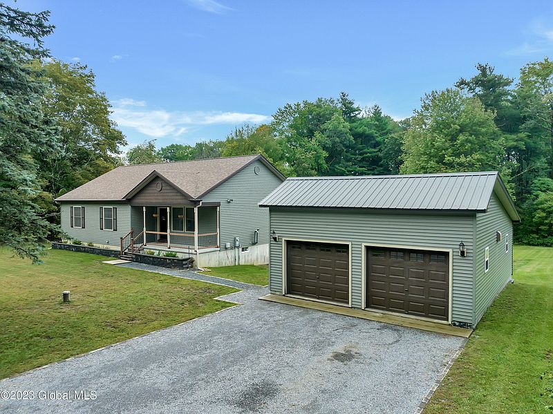 2nd image of 67 Clothier Road