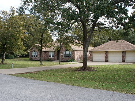 2nd image of 116 Golfview Dr