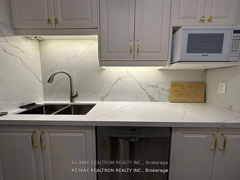 717 Bay St #1203 — Photo 5