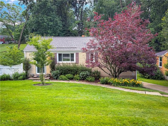 951 Logan Rd, Bethel Park, PA 15102