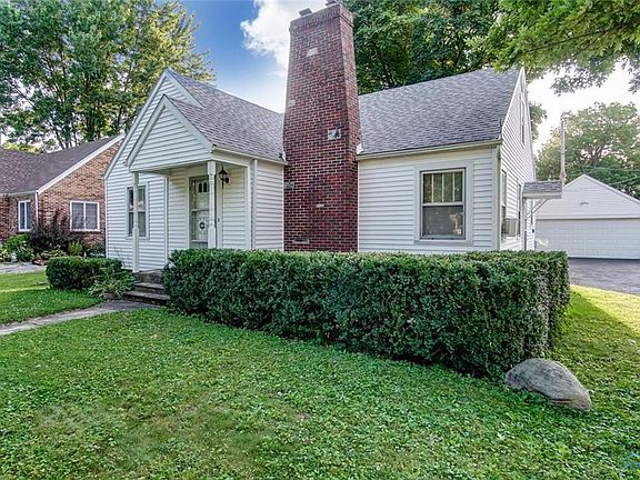 3rd image of 412 Oak St