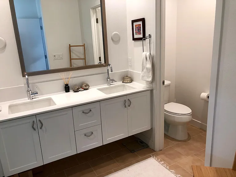 En suite bathroom in master