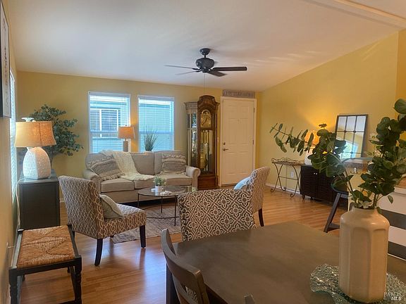 4th image of 81 Candlewood Drive