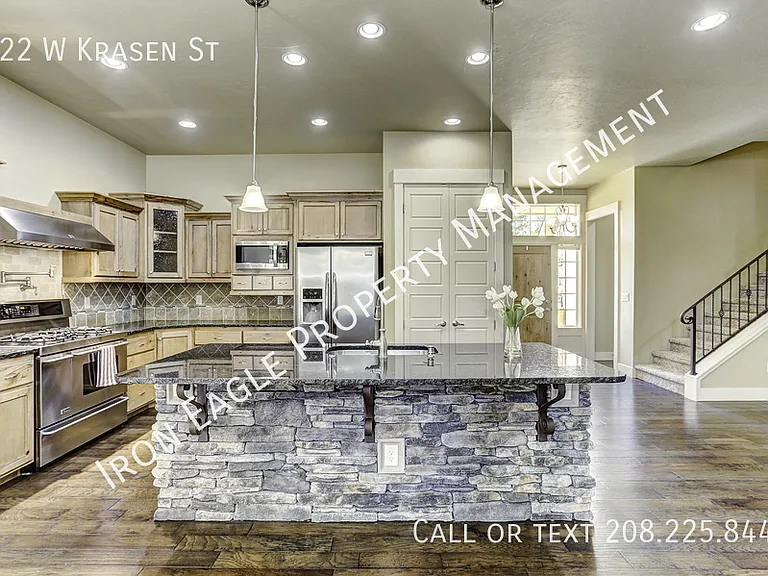 822 W Krasen St — Photo 23