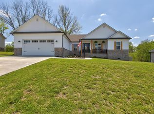 215 Cross Creek Dr, Mount Sterling, KY 40353