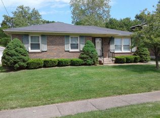 4013 Woodgate Ln, Louisville, KY 40220