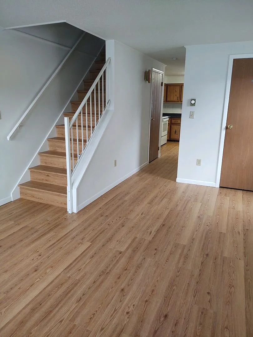 Adorable Townhome — Photo 3