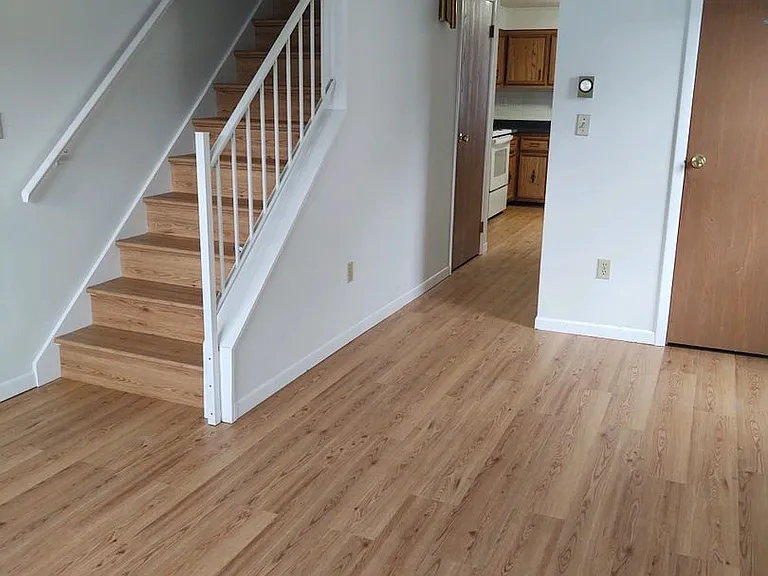 225 McKnight St — Photo 3