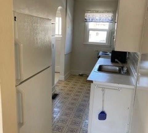 2nd image of 1113 Grace Ave
