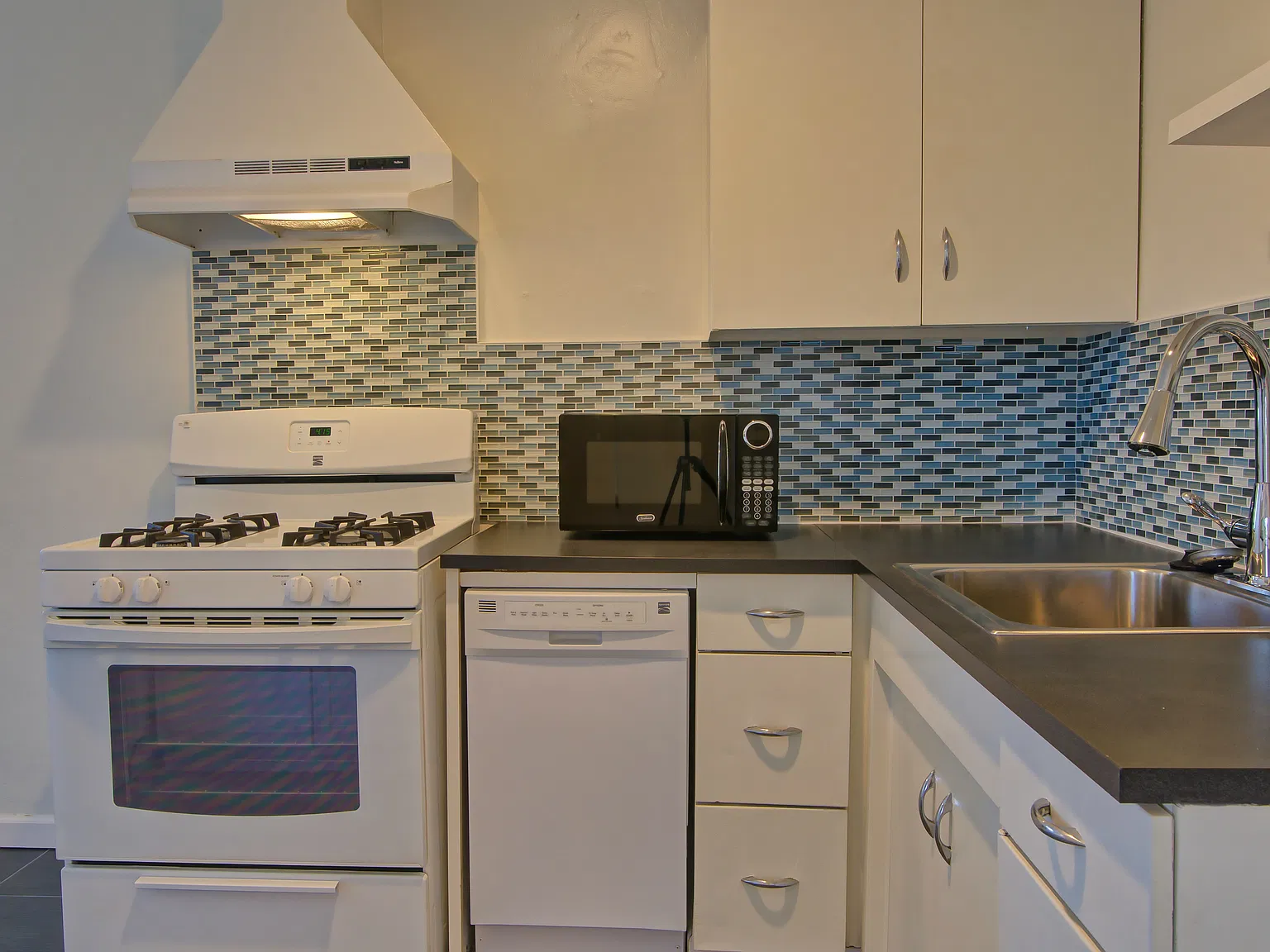 1 bed, 600 sqft, $1,400 — Photo 1