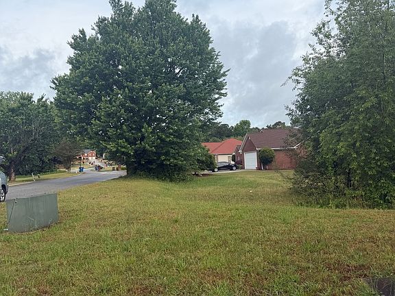 2nd image of 1102 Cameron Rd