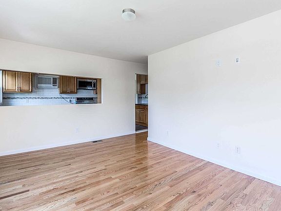 3rd image of 24 Polk Ave