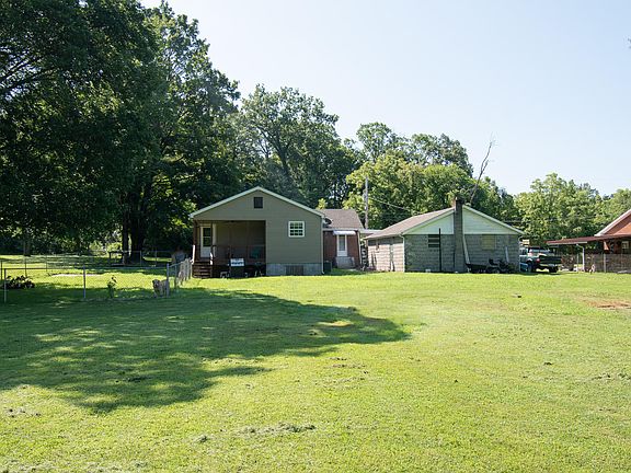 4th image of 117 Memorial Dr