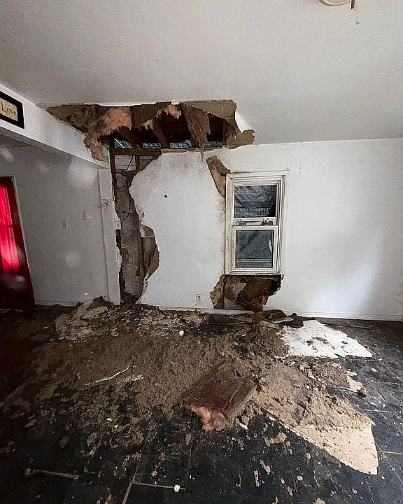 1st image of 8030 Aline Ave