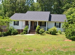 6634 Forest Creek Dr, Denver, NC 28037