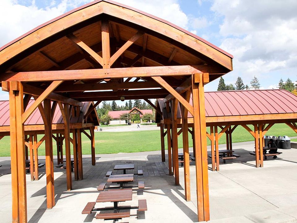 Picnic Area at Crossroads Park