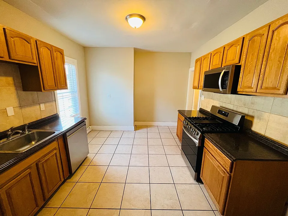 10 Westcott St #2