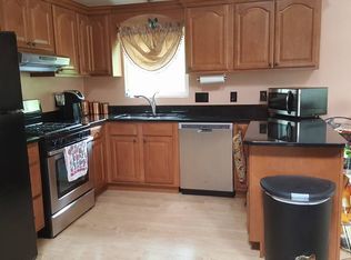 22 Burt St, Merrimack, NH 03054