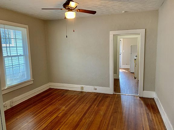 5th image of 8-A Cromwell Ave