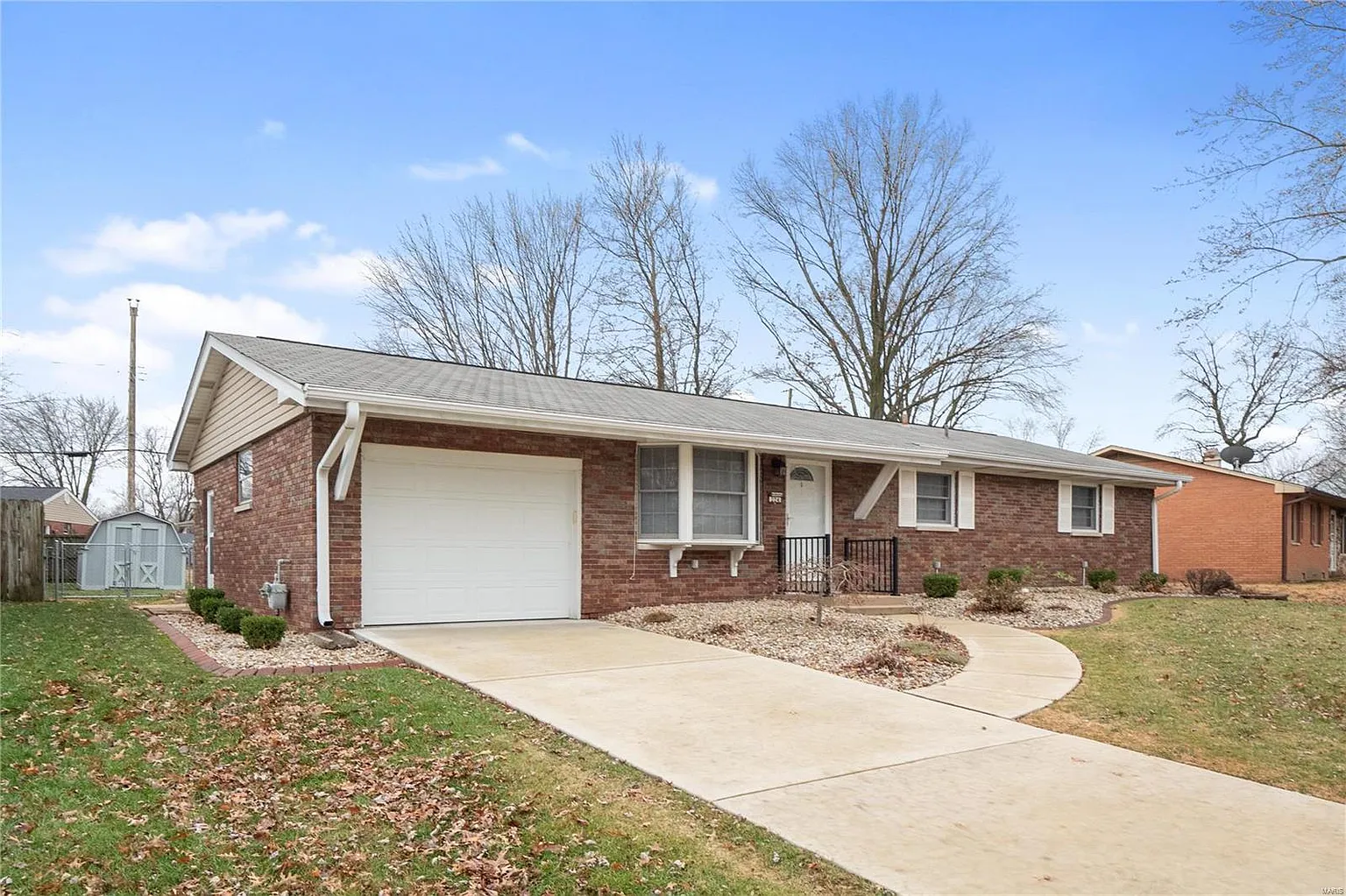 224 Lakeland Blvd photo 1