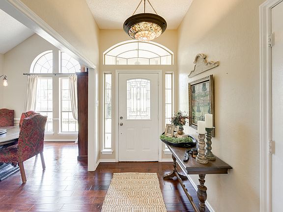 2nd image of 110 Camino Real E