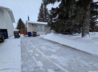 433 Guelph CRESCENT, Saskatoon, SK S7H 4R2