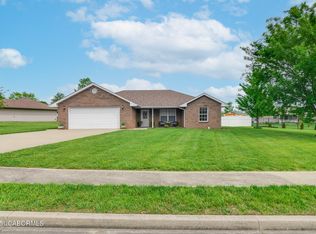 180 Venus St, Holts Summit, MO 65043