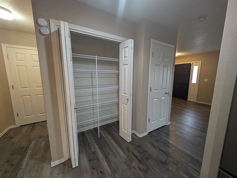 7302 Hayworth Ave NE — Photo 13
