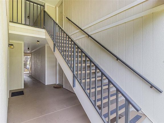 3rd image of 6015 Laketree Ln APT D