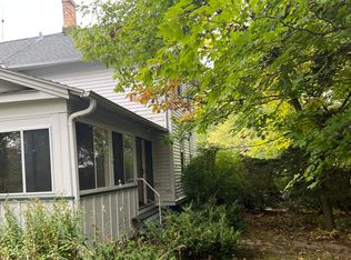 7518 Michna Rd, Racine, WI 53402