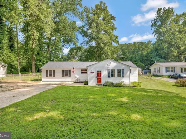 29884 Rooftop Cir, Mechanicsville, MD 20659