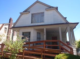 176 25th Ave, Seattle, WA 98122
