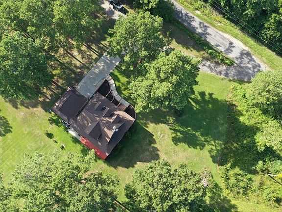 3rd image of 100 Covered Bridge Rd